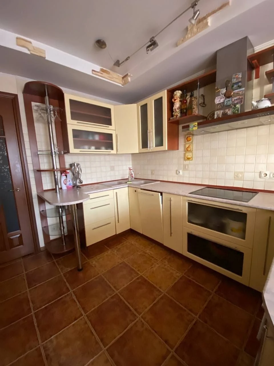 Rent 3-room apartment. Machine-Building 21-A, Shulyavka. + basement