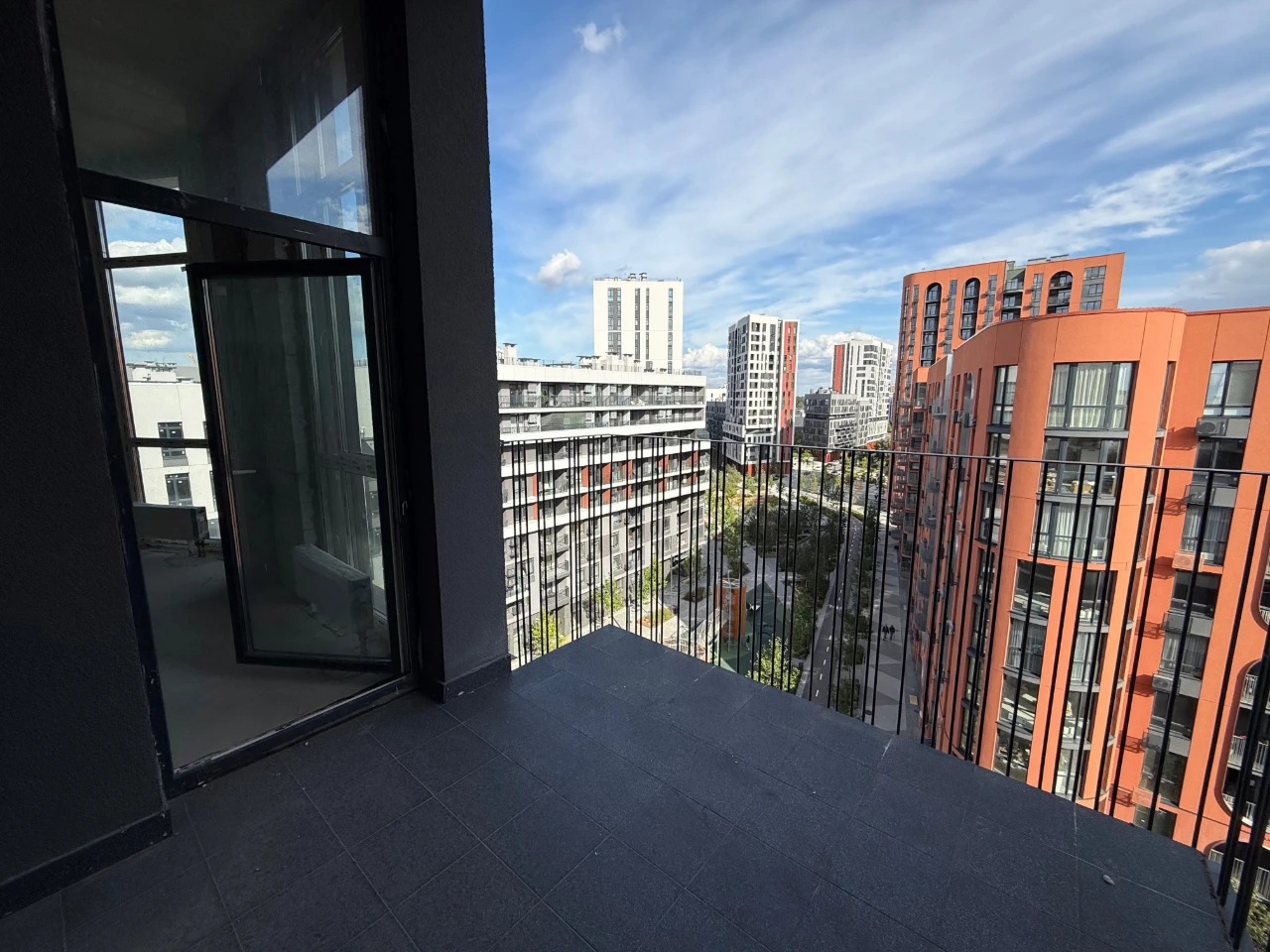 Sale of 3-room apartment in Respublika residential complex, 10 Kistiakivskyi Rodyna Street, without furniture
