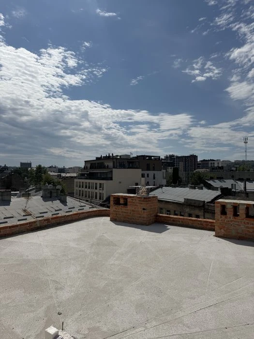 Ексклюзивна 3 кім квартира з терасою ,ближній центр ,Замарст