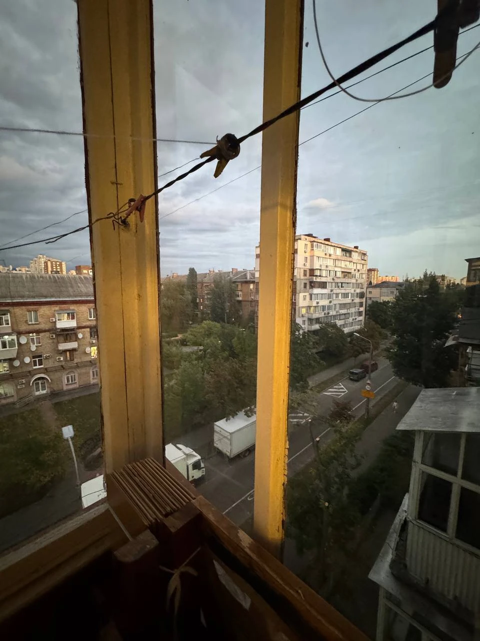 Продается 2-комнатная квартира возле метро Дарница!