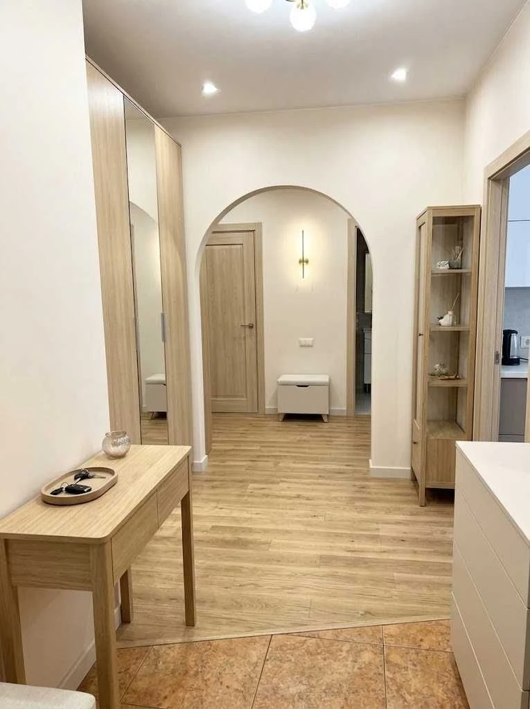 Просторная 2-комнатная 75 м² на Тополевой