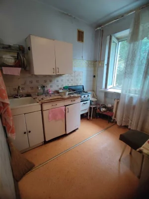 Продам 2-х комнатную квартиру на Варненской
