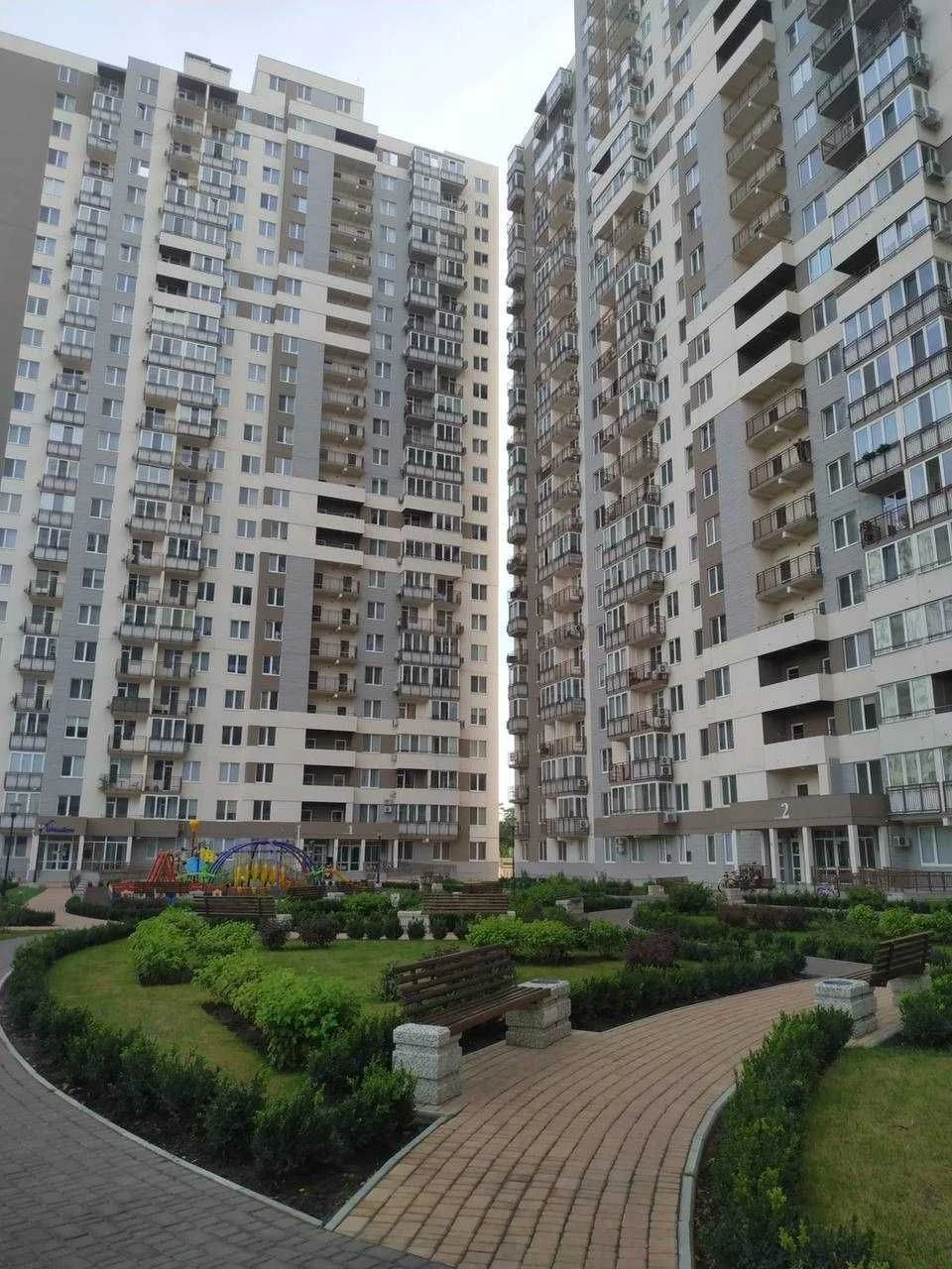 Продажа 1-комнатной квартиры в ЖК "Альтаир-2" с ремонтом и мебелью