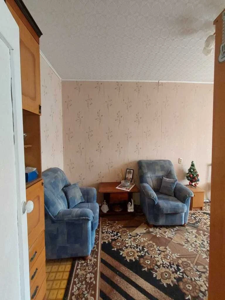 Двухкомнатная квартира в Садах-1, улучшенной планировки, по кольцу