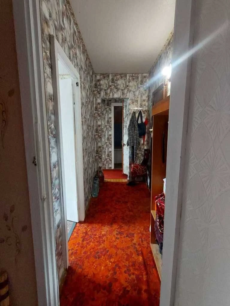 Двухкомнатная квартира в Садах-1, улучшенной планировки, по кольцу