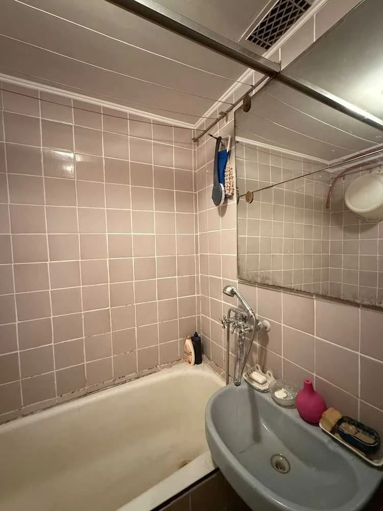 Sale of a 3-bedroom apartment in the Exhibition (Electronics) area