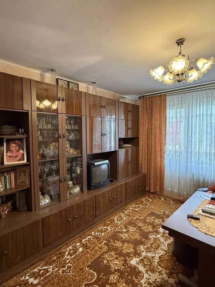 Sale of a 3-bedroom apartment in the Exhibition (Electronics) area
