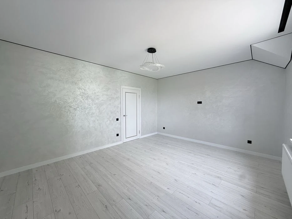 For sale duplex with renovation 3 rooms + kitchen studio