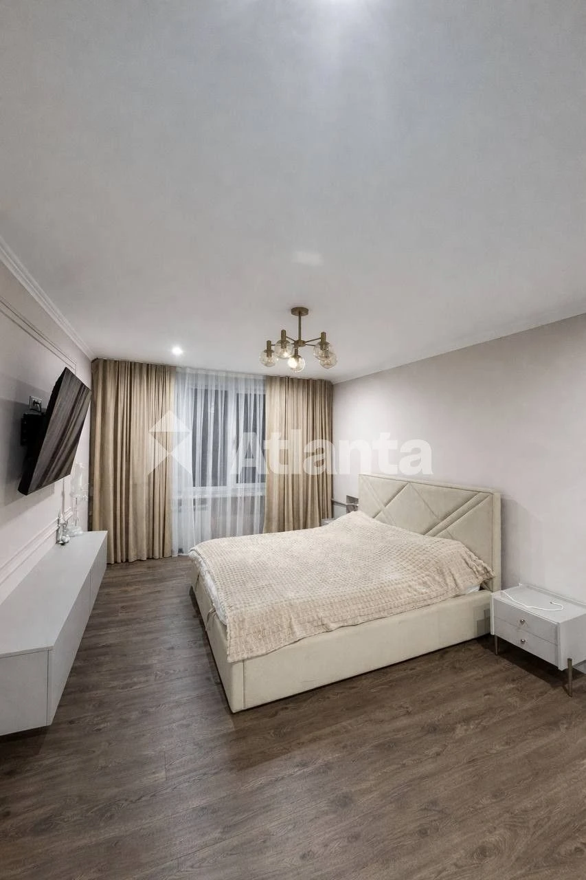 One-bedroom apartment in a development near the "Maidan" shopping center