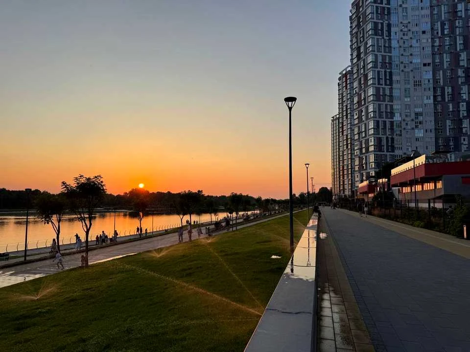 Квартира. Киев, Микильсько-Слободская улица.