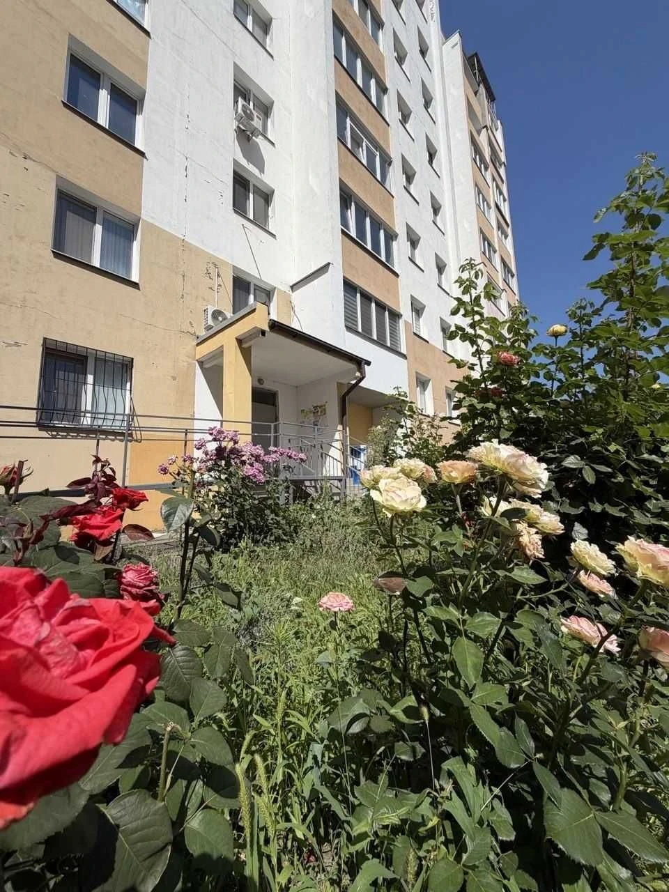 For Sale: 1-Bedroom Apartment in "Raduzhny-2" Residence, New Buildings District