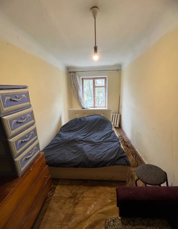 For Sale: 3-bedroom apartment. Metro 23rd of August. Gas. Certificate