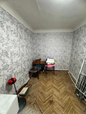 For Sale: 3-bedroom apartment. Metro 23rd of August. Gas. Certificate