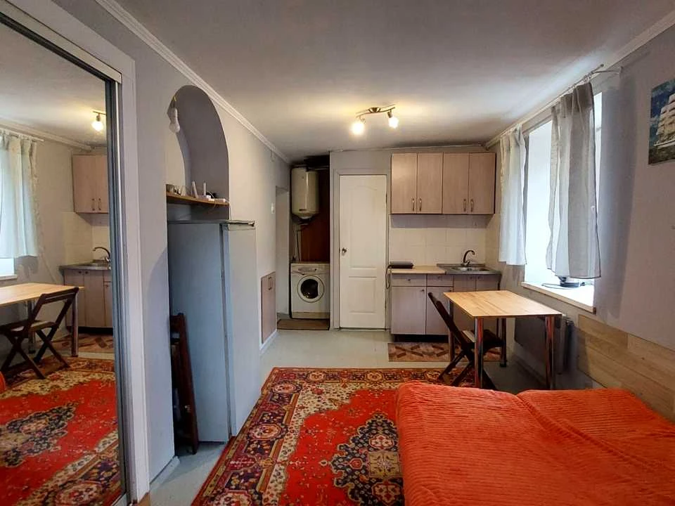 Apartment. Odessa, Kanatna str.