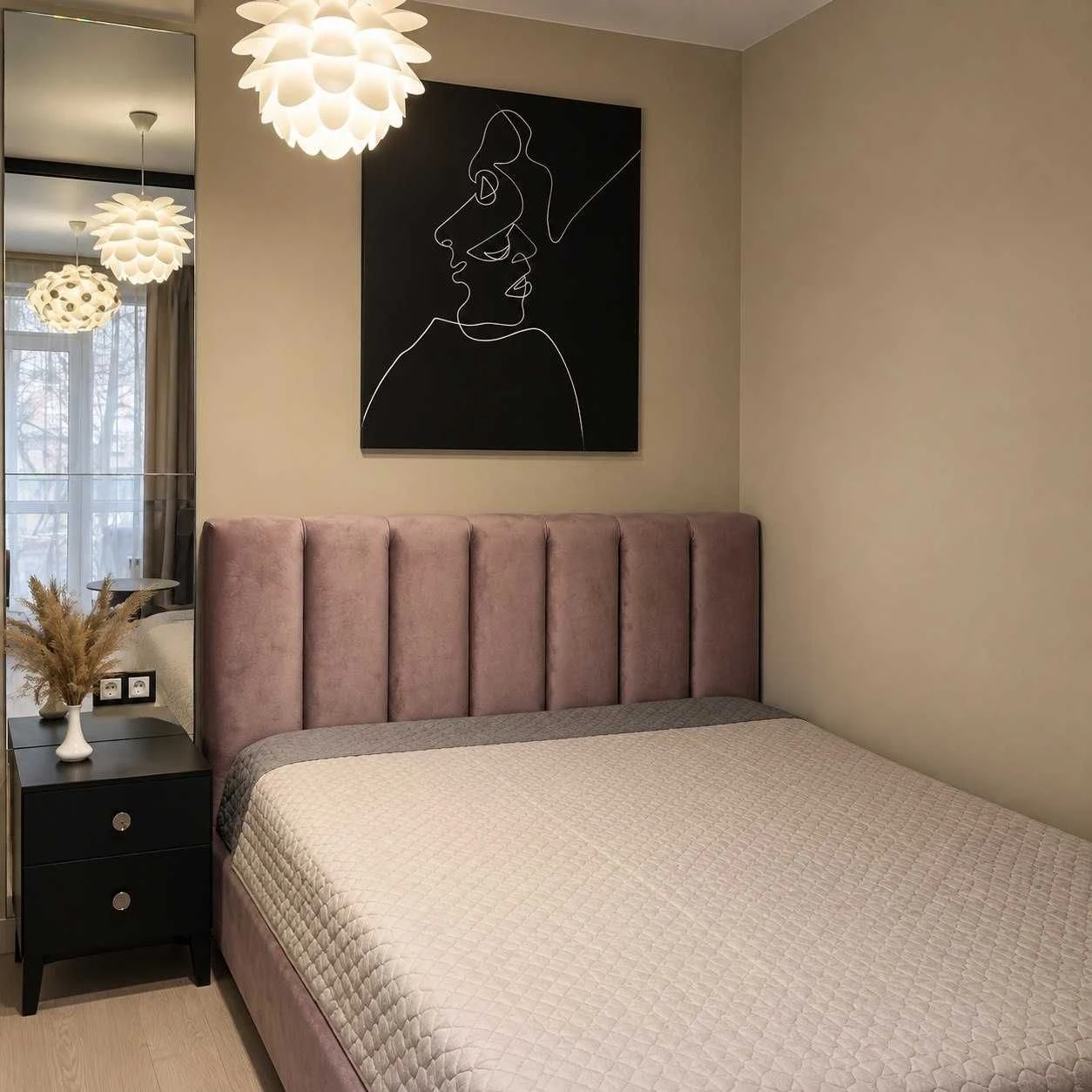 Sale of a 1-bedroom apartment, 37 sq.m., Botanical Garden metro station, 5 minutes.