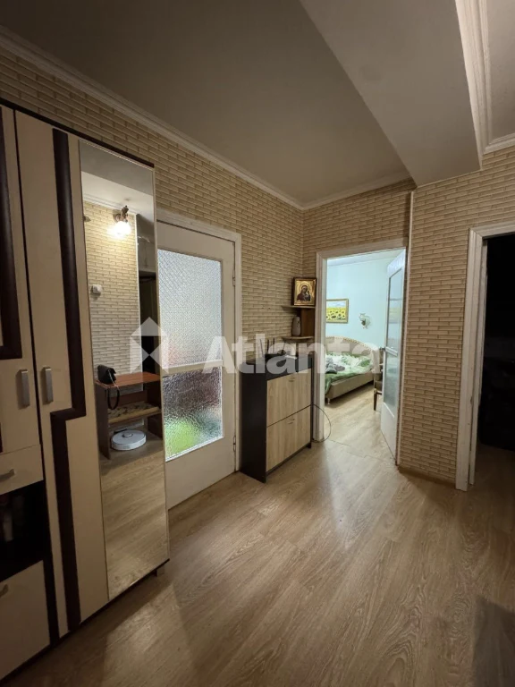 4 Room Apartment on Heroes of the Maidan Street