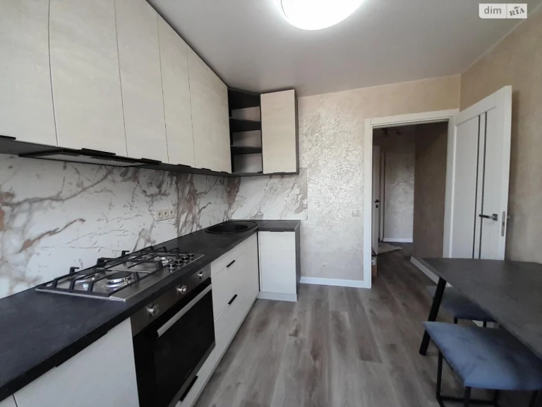 Long-Term Rental Apartment on Naukova Street