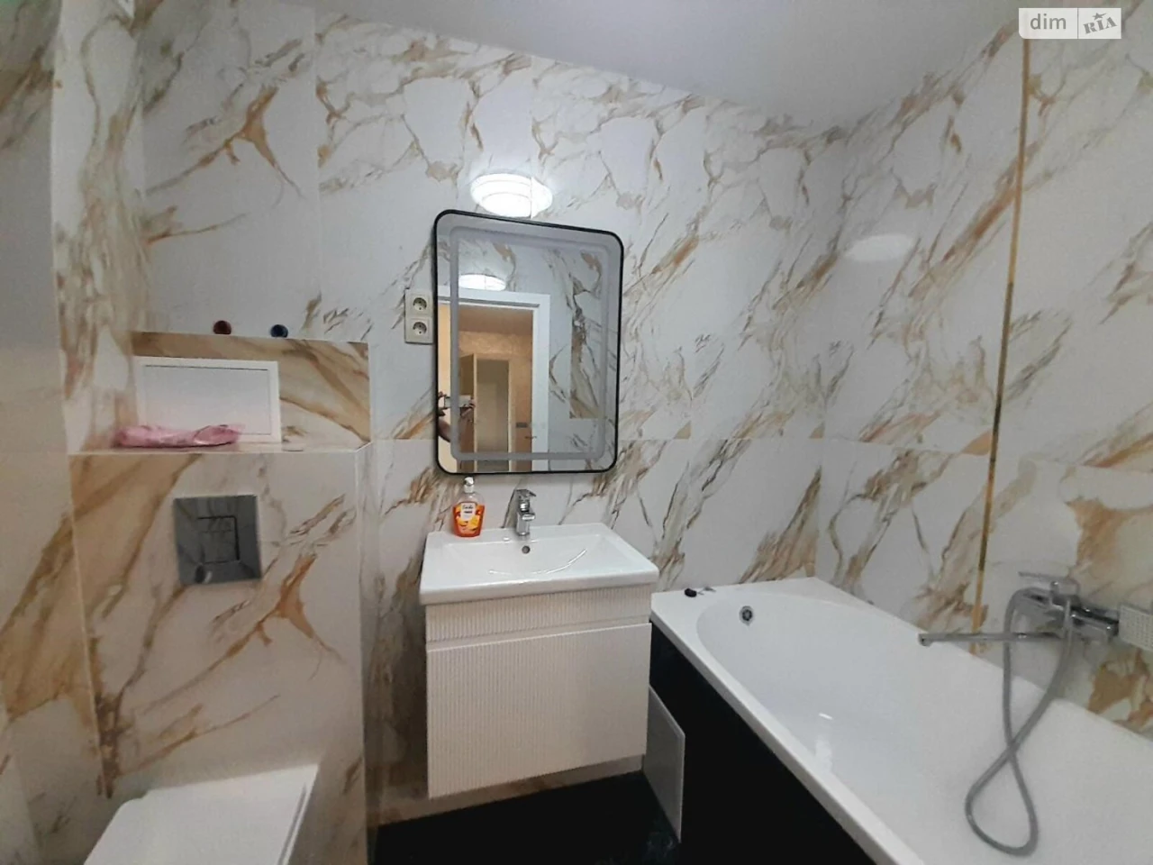 Long-Term Rental Apartment on Naukova Street