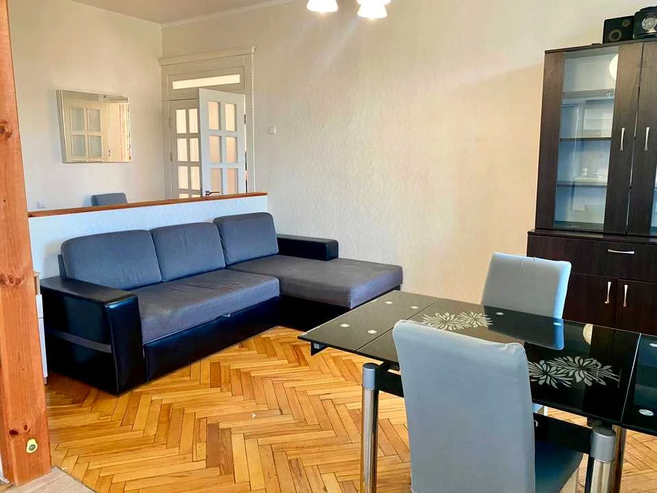 Квартира. Киев, Леоніда Каденюка, проспект