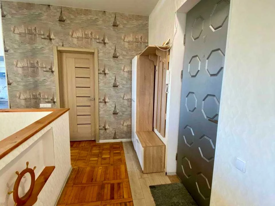 Квартира. Киев, Леоніда Каденюка, проспект