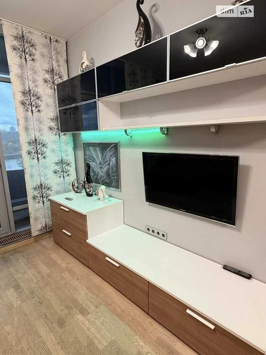 Rent of a view apartment in residential complex "Riviera Riverside"