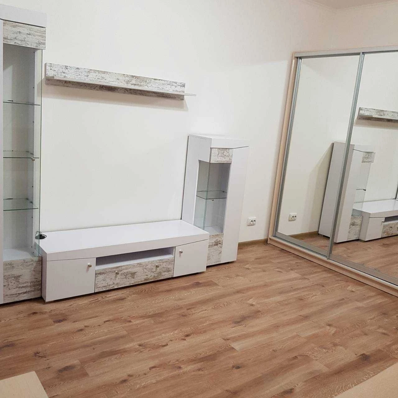 Sale of a 2-room apartment in a new building on B. Khmelnytsky Street, Khmelnytsky Park Residence.
