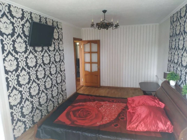 2-room apartment near Akademistche metro – suitable for temporary stay