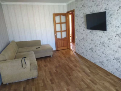 2-room apartment near Akademistche metro – suitable for temporary stay