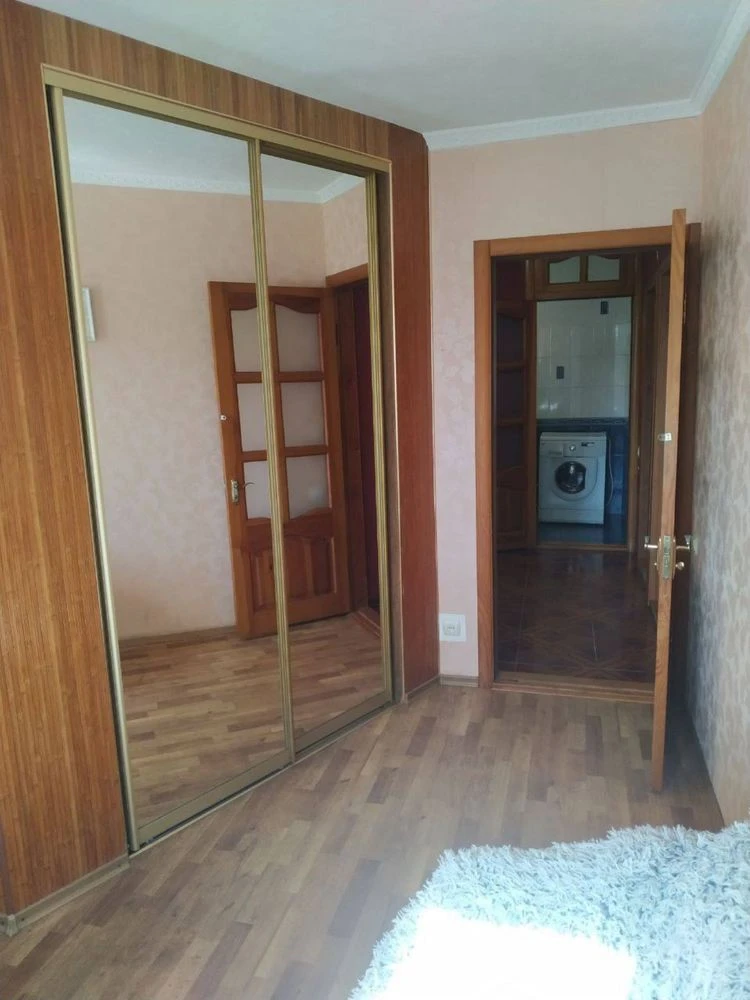 2-room apartment near Akademistche metro – suitable for temporary stay