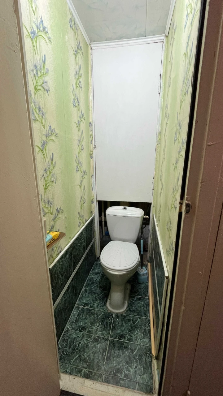 Продаж 1к Квартири Ст.м. ДАРНИЦЯ. 32 кв.м. 4 повер ГАЗ. Без