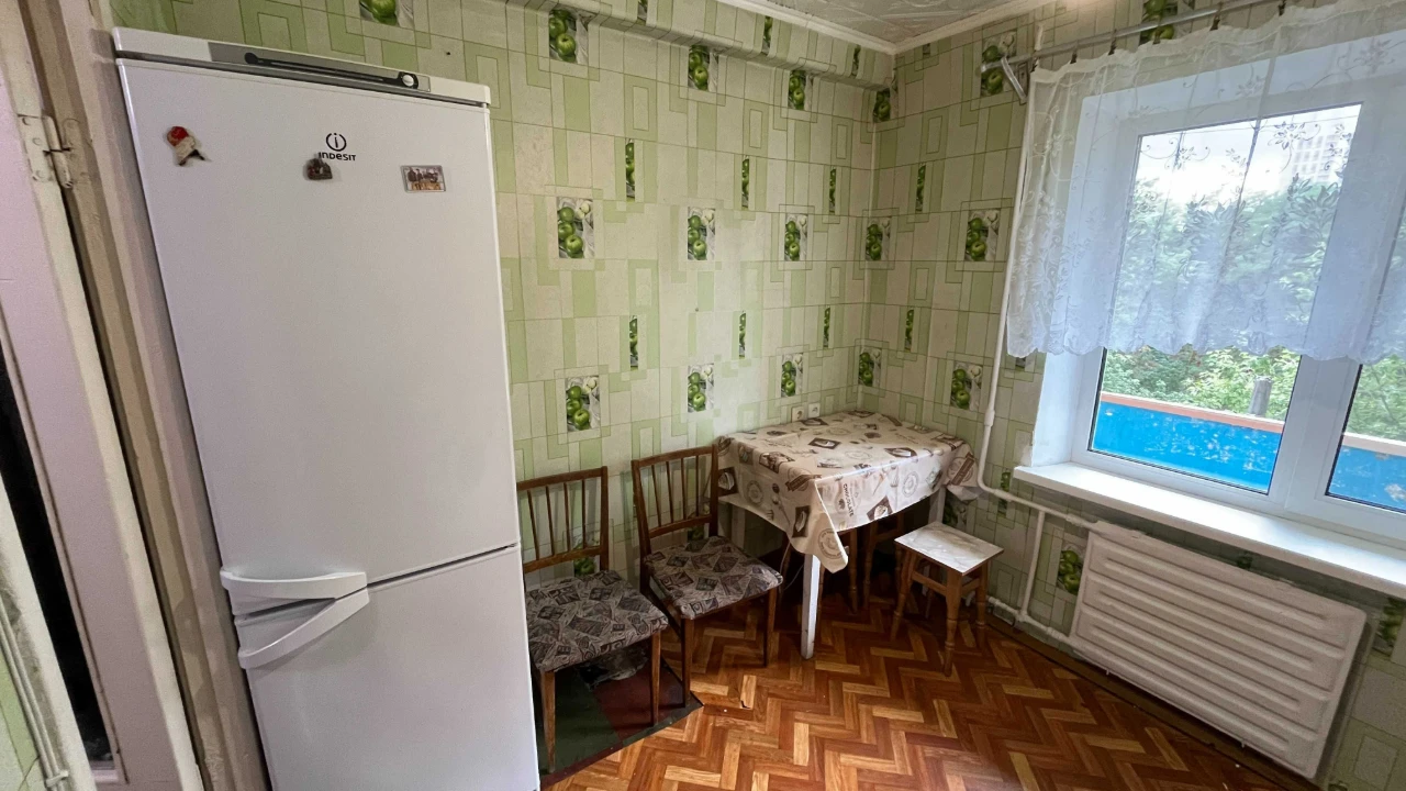 Продаж 1к Квартири Ст.м. ДАРНИЦЯ. 32 кв.м. 4 повер ГАЗ. Без