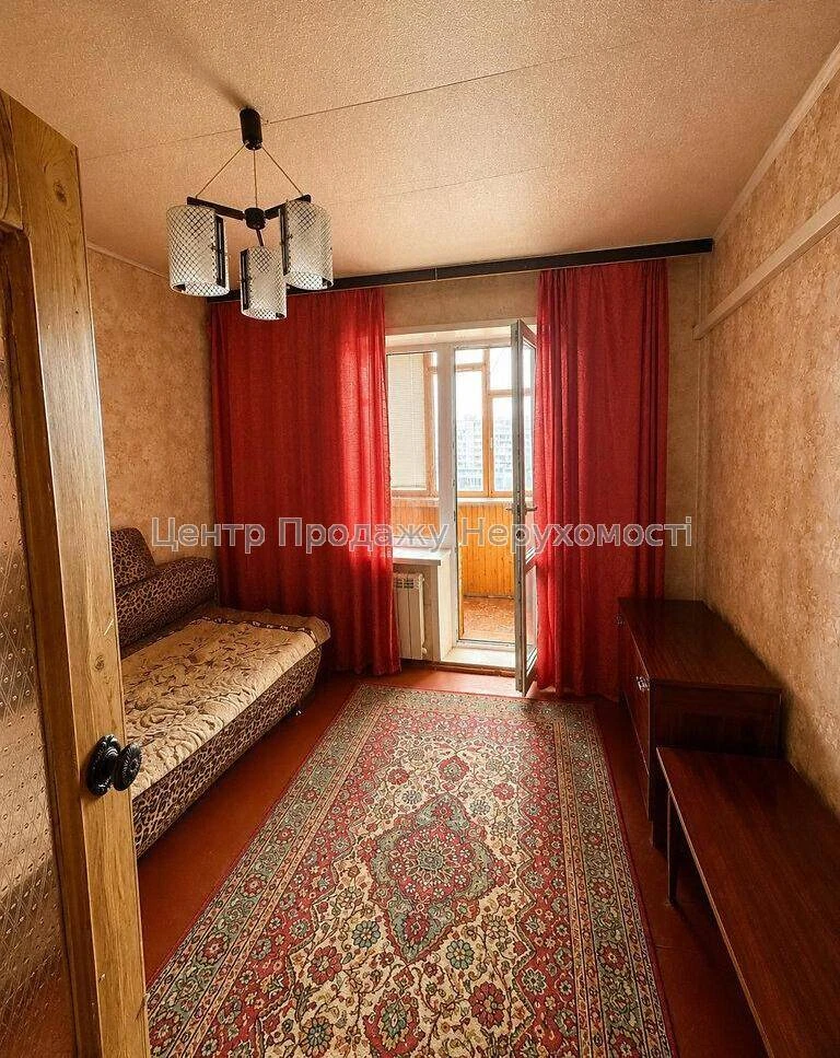 For Sale: 3-room apartment, 7/10 floors, 71.6 m², Kyiv – wonderful