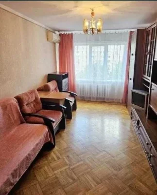 3. Продам трехкомнатную квартиру на Черемушках
