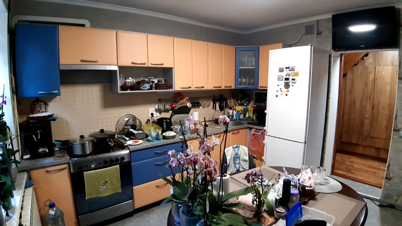 House in Cheremushki! Only 80000 U.E!