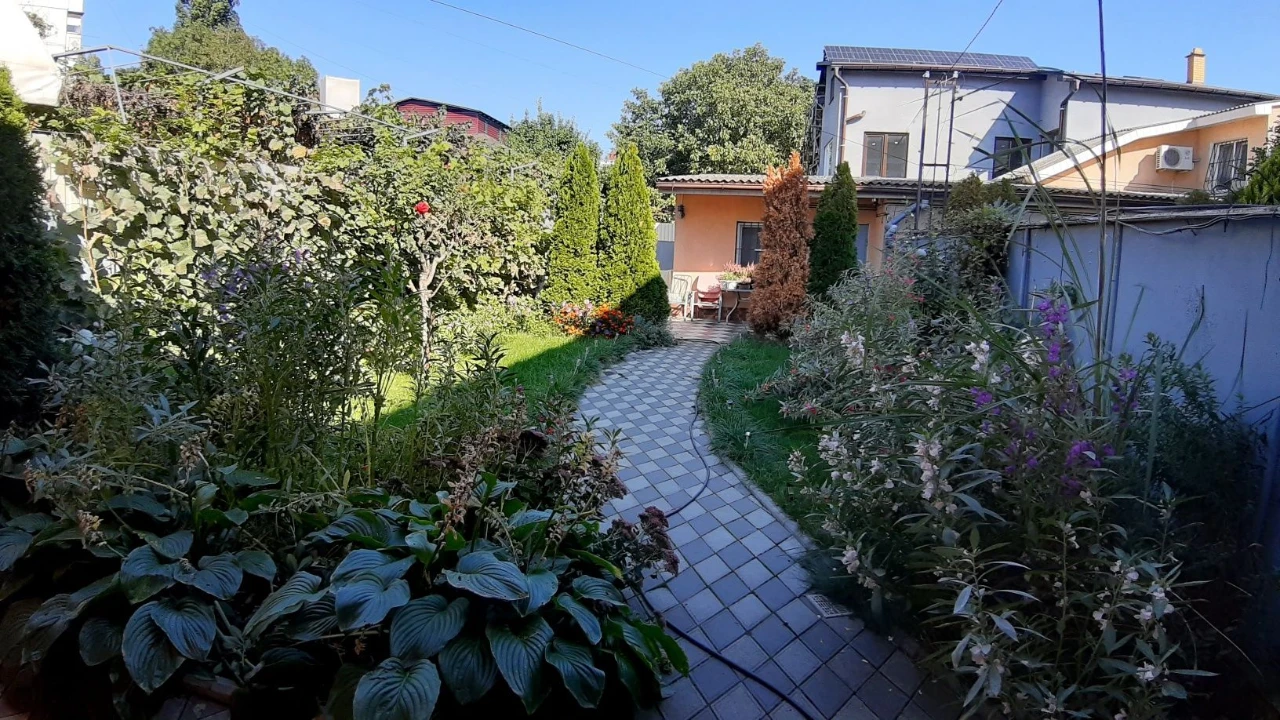 House in Cheremushki! Only 80000 U.E!