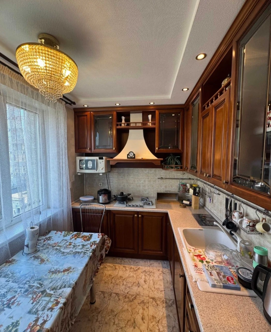 Продажа трехкомнатной квартиры. Сертификат. Газ.