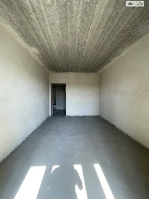 For Sale: Apartment