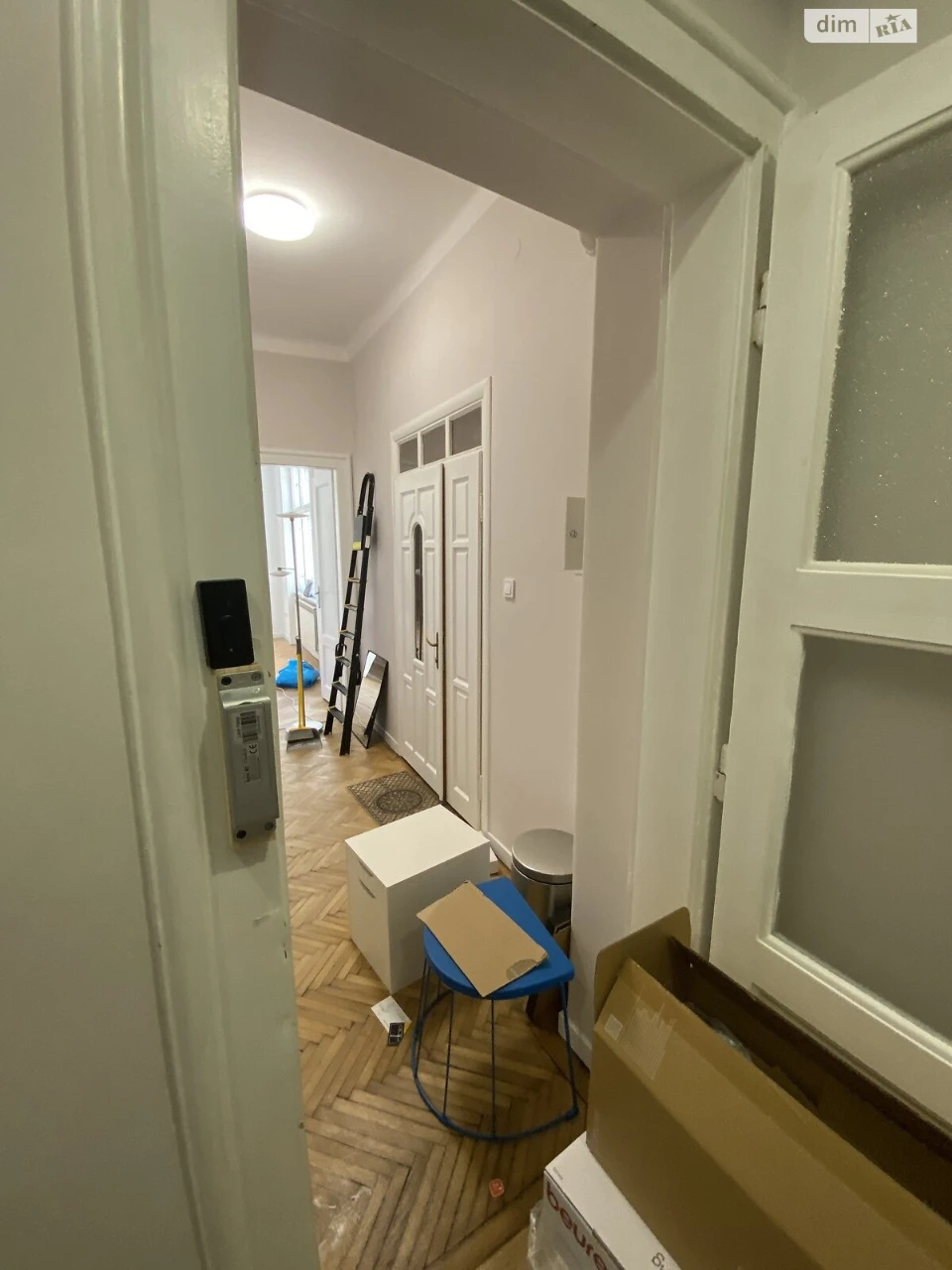 Apartment for Sale: Center