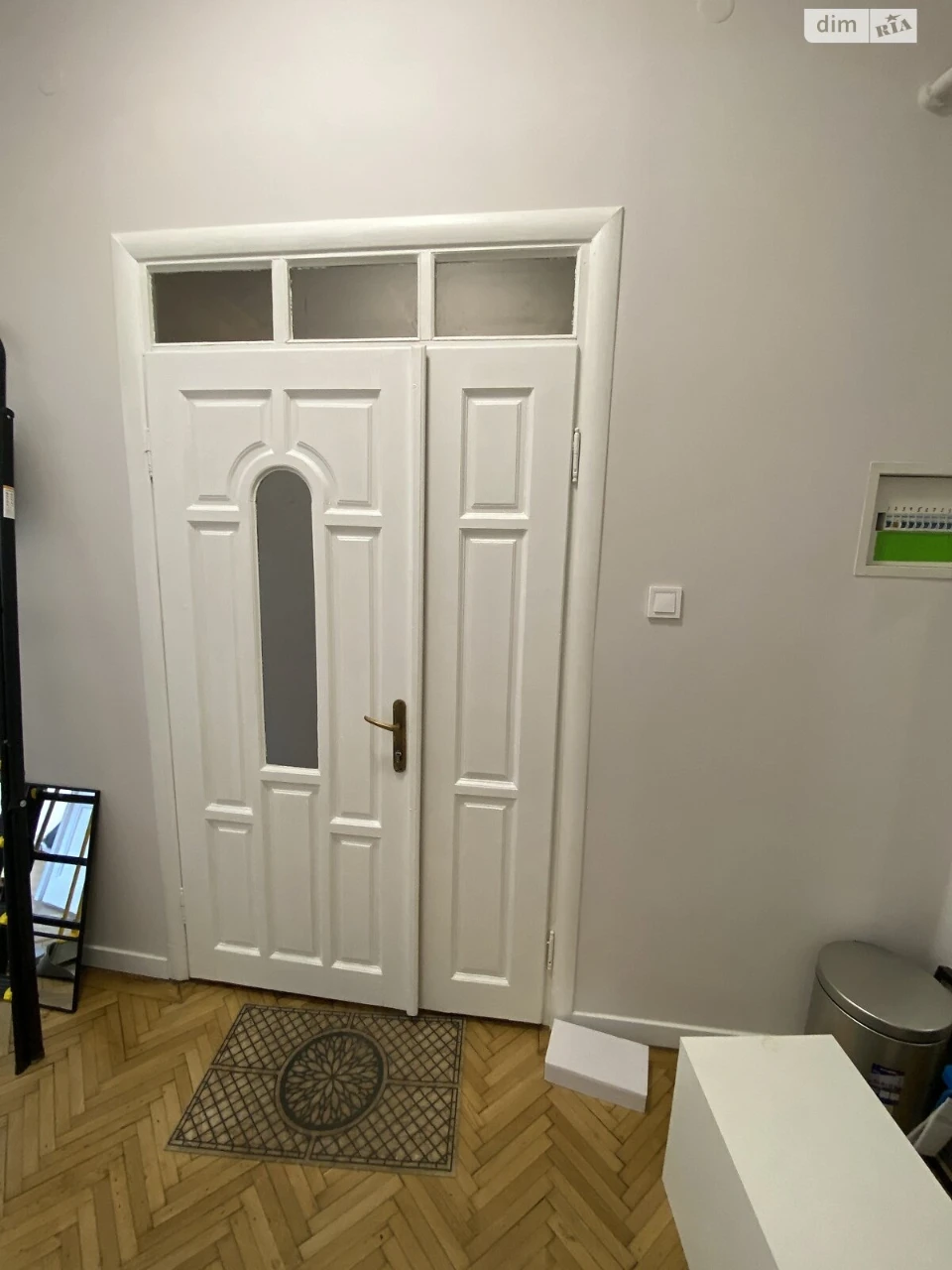 Apartment for Sale: Center