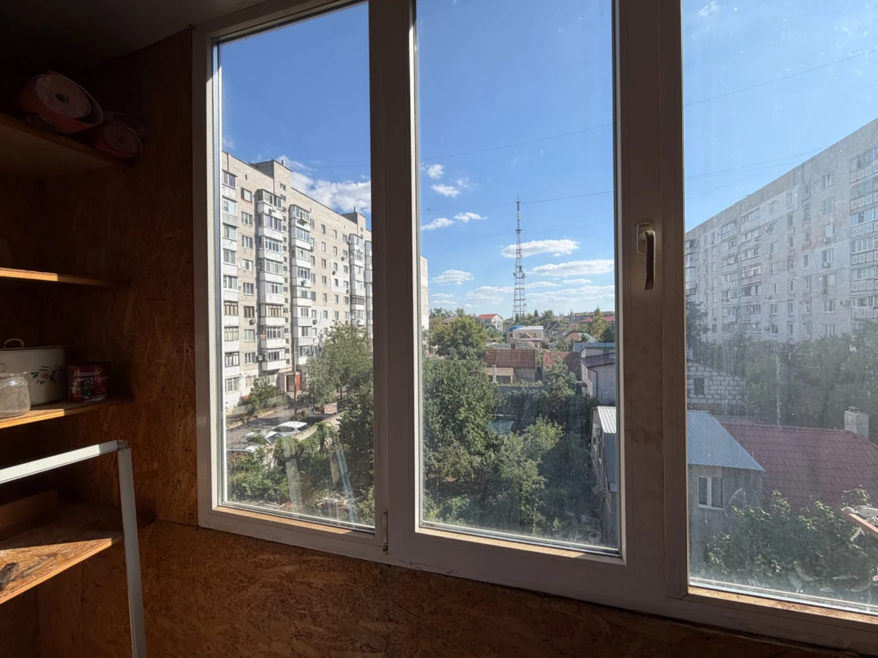 Продается 2-комнатная квартира на Сухом Фонтане (4 этаж)