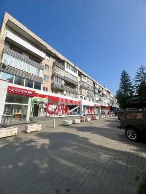 3-к квартира на вул. Героїв Майдану.