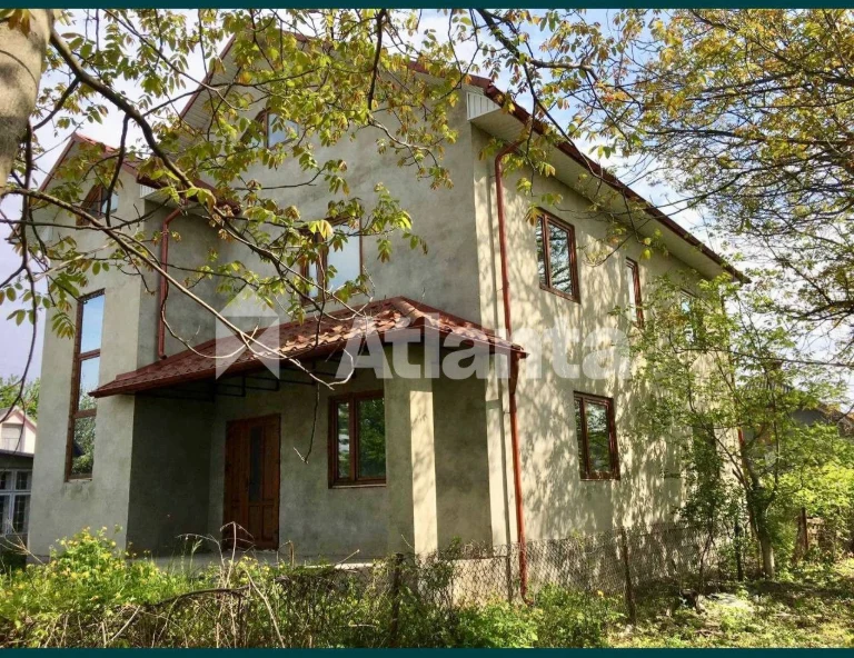 Новий будинок. Чернівці. Садгірський район.