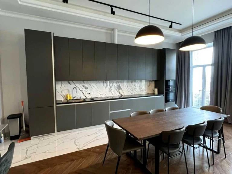 Apartment. Kyiv, Volodymyr Street