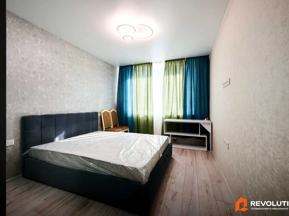 Квартира. Киев, улица Родины Криста, 18/6