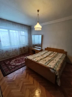 We offer a 3-room apartment for rent at Bratislavska Street, 20