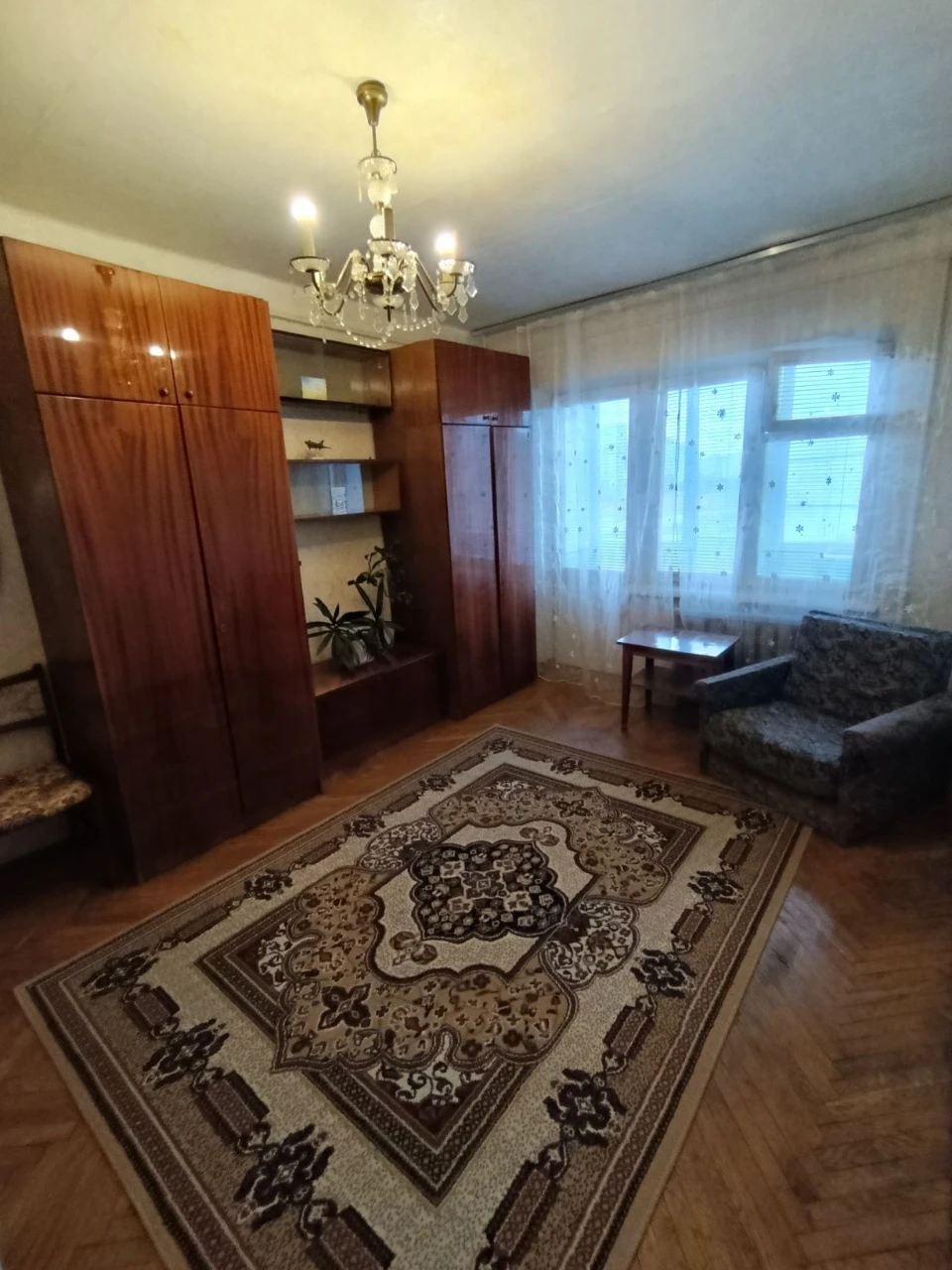 We offer a 3-room apartment for rent at Bratislavska Street, 20