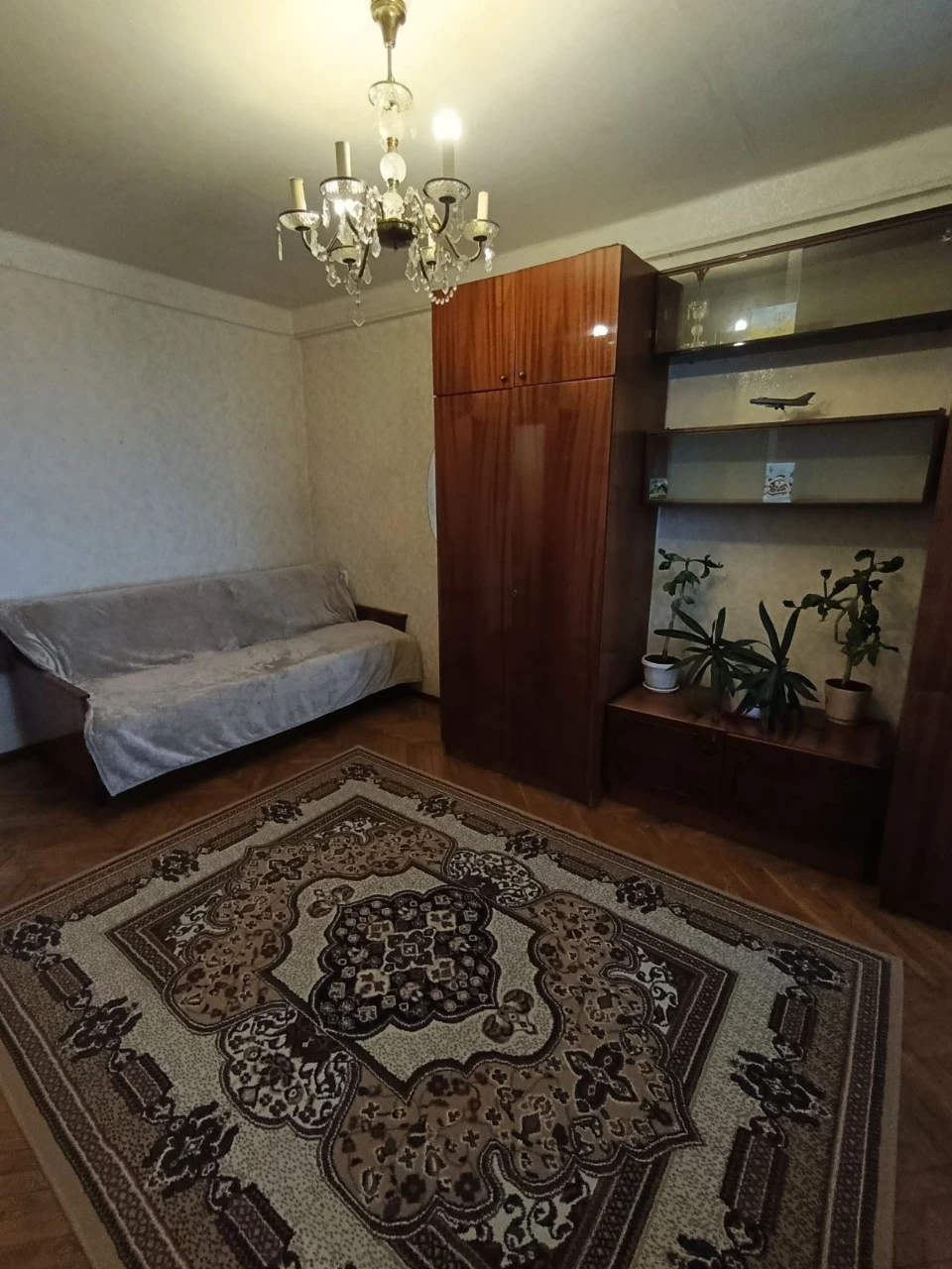 We offer a 3-room apartment for rent at Bratislavska Street, 20