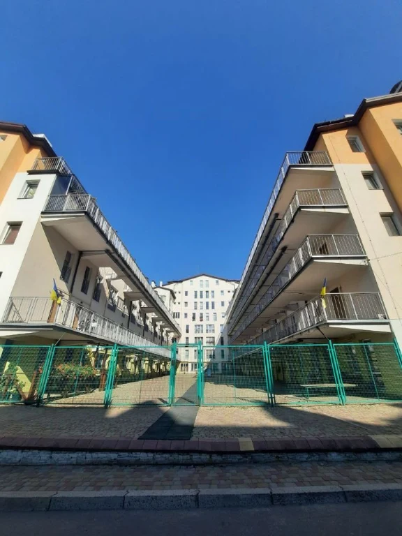 Apartment for Sale. Roksoliana Street
