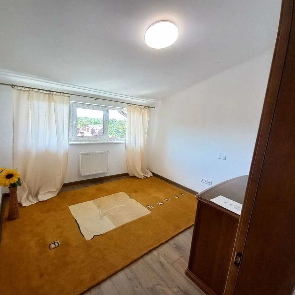 Apartment for Sale. Roksoliana Street