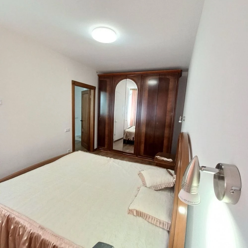 Apartment for Sale. Roksoliana Street